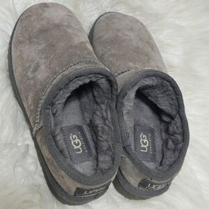 UGG Classic Grey Faux Fur Slippers Size 6.5